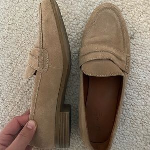 Target Universal Thread Tan Loafers Size 8.5